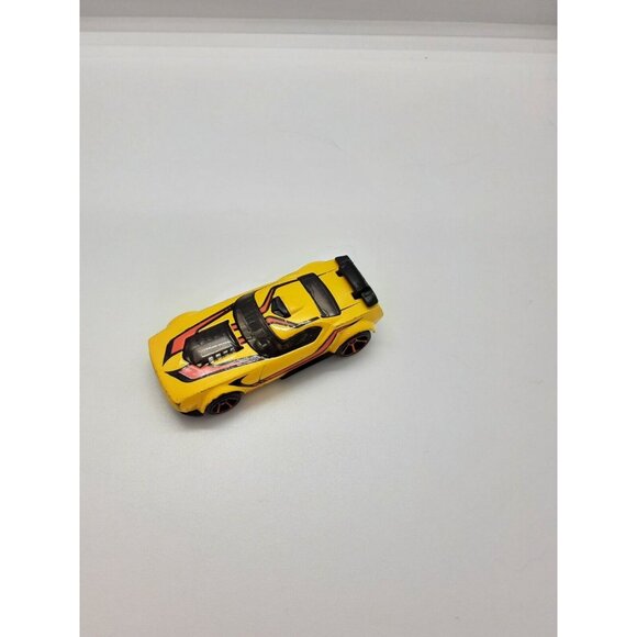 Lot of 9 Hot Wheels cars from 1994 to 2014 Sharkcruiser, 24/Seven, Chicane - Picture 5 of 12